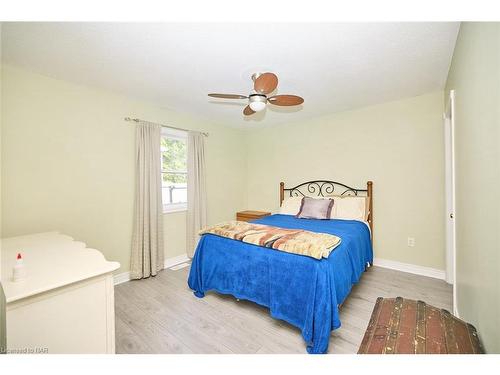 3001 Young Avenue, Ridgeway, ON - Indoor Photo Showing Bedroom