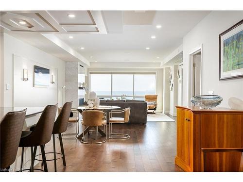 102-10 Dalhousie Avenue, St. Catharines, ON - Indoor Photo Showing Dining Room