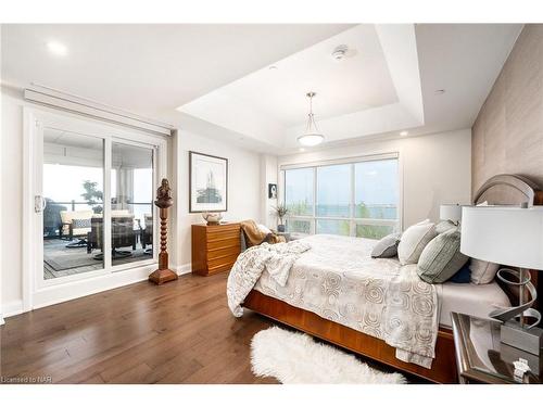 102-10 Dalhousie Avenue, St. Catharines, ON - Indoor Photo Showing Bedroom