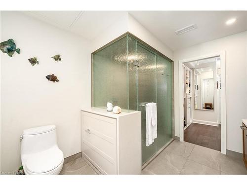 102-10 Dalhousie Avenue, St. Catharines, ON - Indoor Photo Showing Bathroom