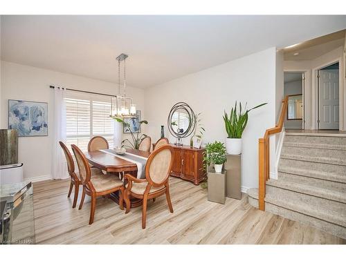 13 Timber Lane, St. Catharines, ON - Indoor Photo Showing Dining Room