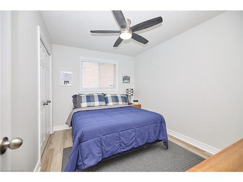 13 Timber Lane, St. Catharines, ON - Indoor Photo Showing Bedroom