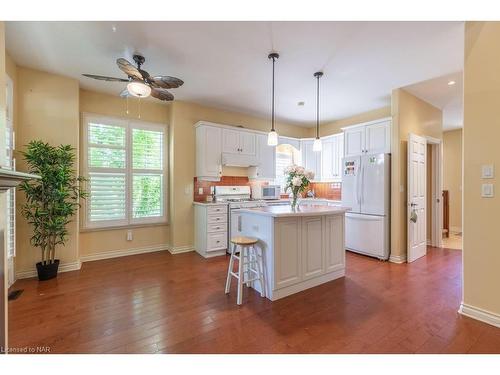 9-450 Nassau Street, Niagara-On-The-Lake, ON - Indoor Photo Showing Kitchen