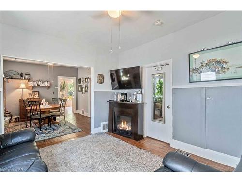 4670 Huron Street, Niagara Falls, ON - Indoor Photo Showing Living Room With Fireplace