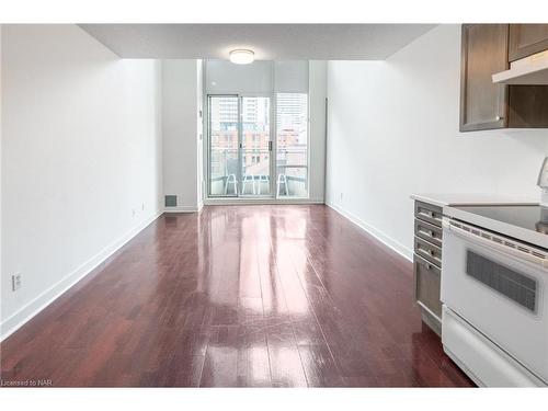 506-77 Lombard Street, Toronto, ON - Indoor Photo Showing Kitchen