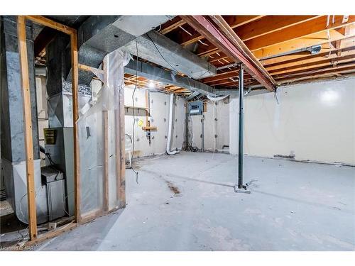 112-286 Cushman Road Road, St. Catharines, ON - Indoor Photo Showing Basement