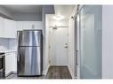 109-212 Lakeport Road Road, St. Catharines, ON  - Indoor Photo Showing Kitchen 