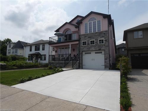 4807 Zimmerman Avenue, Niagara Falls, ON - Outdoor With Balcony With Facade