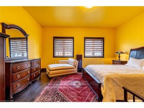 4807 Zimmerman Avenue, Niagara Falls, ON - Indoor Photo Showing Bedroom