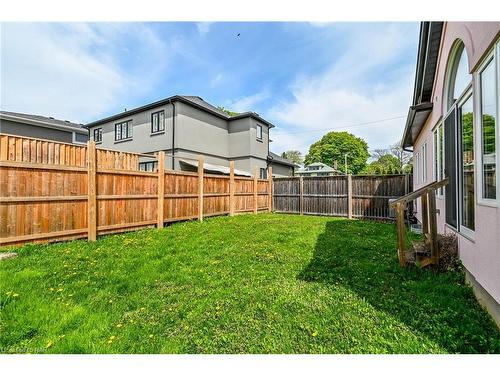 4807 Zimmerman Avenue, Niagara Falls, ON - Outdoor