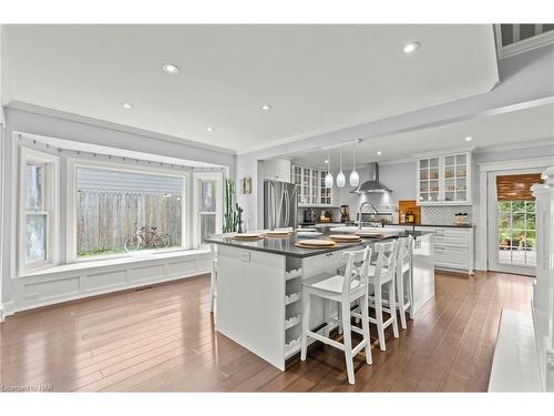 832 Edgemere Road, Fort Erie, ON - Indoor Photo Showing Dining Room