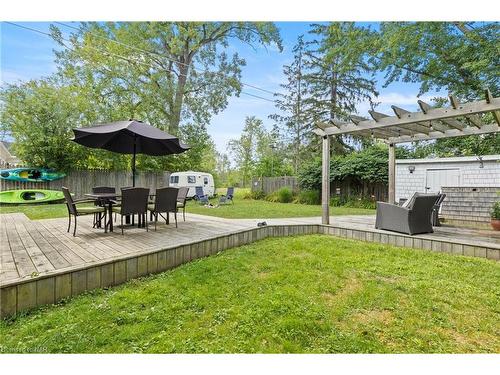 832 Edgemere Road, Fort Erie, ON - Outdoor With Backyard