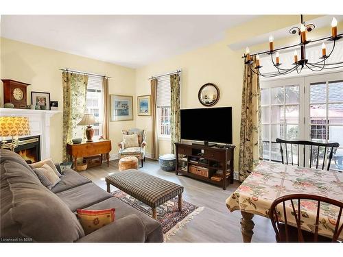 619 King Street, Niagara-On-The-Lake, ON - Indoor Photo Showing Living Room With Fireplace