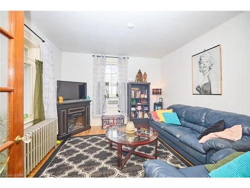 258 Mitchell Street, Port Colborne, ON - Indoor Photo Showing Living Room With Fireplace