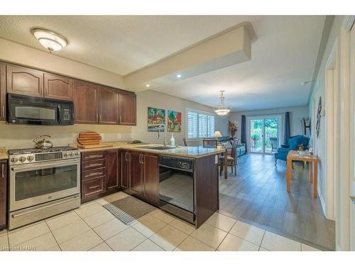 7 Dexter Street, St. Catharines, ON - Indoor Photo Showing Kitchen