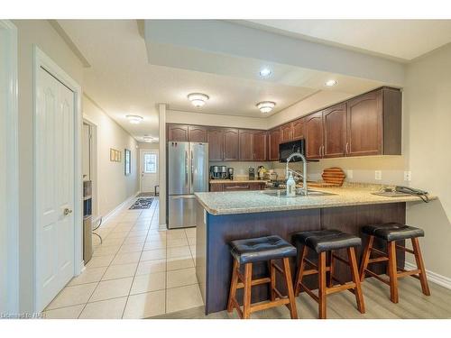 7 Dexter Street, St. Catharines, ON - Indoor Photo Showing Kitchen