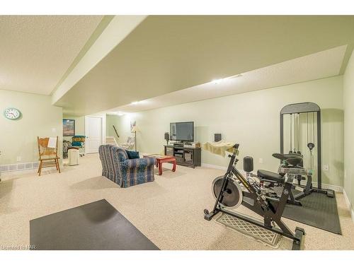 7 Dexter Street, St. Catharines, ON - Indoor Photo Showing Gym Room