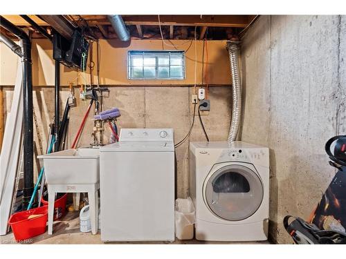 3-242 Lakeport Road, St. Catharines, ON - Indoor Photo Showing Laundry Room