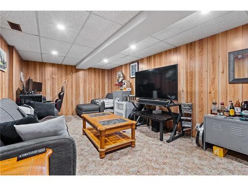 3-242 Lakeport Road, St. Catharines, ON - Indoor Photo Showing Basement