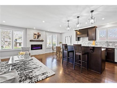 37 Cherie Road, St. Catharines, ON - Indoor Photo Showing Kitchen With Upgraded Kitchen