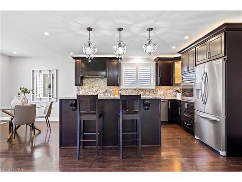 37 Cherie Road, St. Catharines, ON - Indoor Photo Showing Kitchen With Stainless Steel Kitchen With Upgraded Kitchen