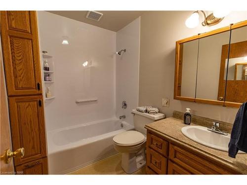 1835 Third Concession Road, Port Colborne, ON - Indoor Photo Showing Bathroom