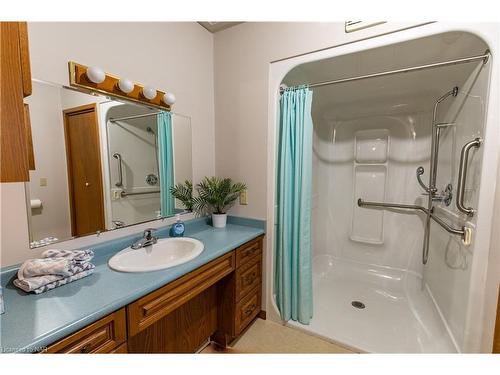 1835 Third Concession Road, Port Colborne, ON - Indoor Photo Showing Bathroom