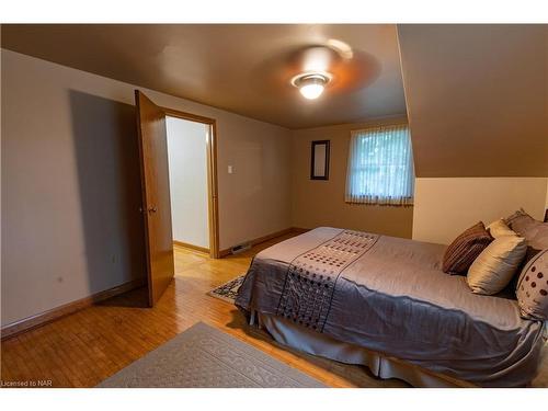 1835 Third Concession Road, Port Colborne, ON - Indoor Photo Showing Bedroom