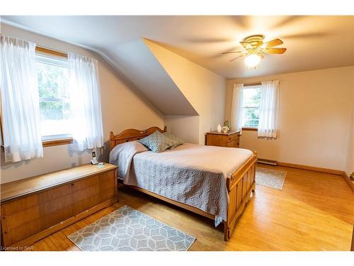 1835 Third Concession Road, Port Colborne, ON - Indoor Photo Showing Bedroom