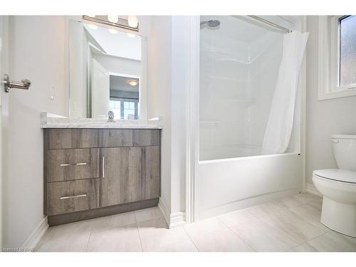 3645 Allen Trail, Ridgeway, ON - Indoor Photo Showing Bathroom