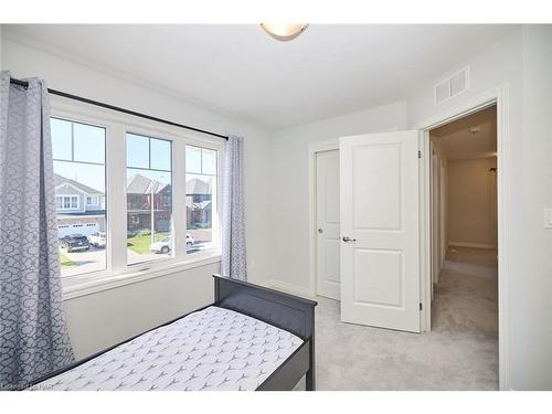 3645 Allen Trail, Ridgeway, ON - Indoor Photo Showing Bedroom