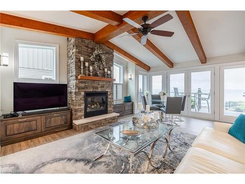 709 Lakeshore Road, Fort Erie, ON - Indoor Photo Showing Living Room With Fireplace