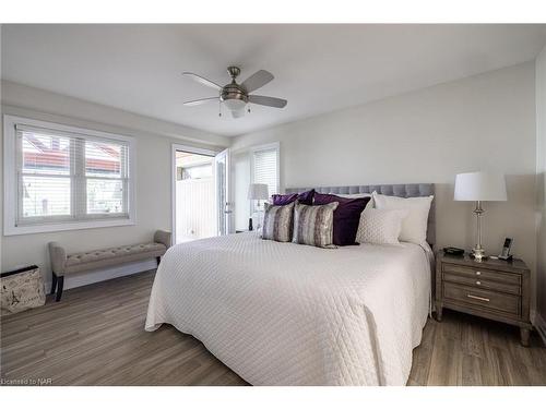 709 Lakeshore Road, Fort Erie, ON - Indoor Photo Showing Bedroom