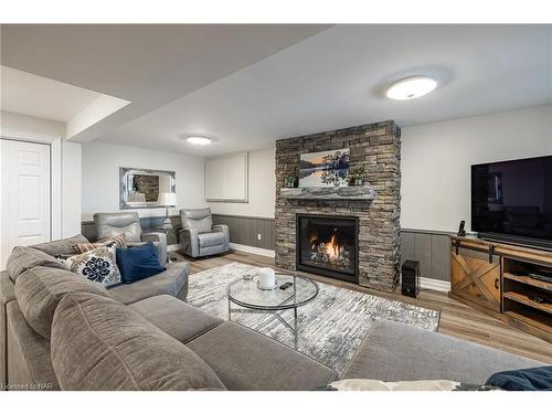 709 Lakeshore Road, Fort Erie, ON - Indoor Photo Showing Living Room With Fireplace