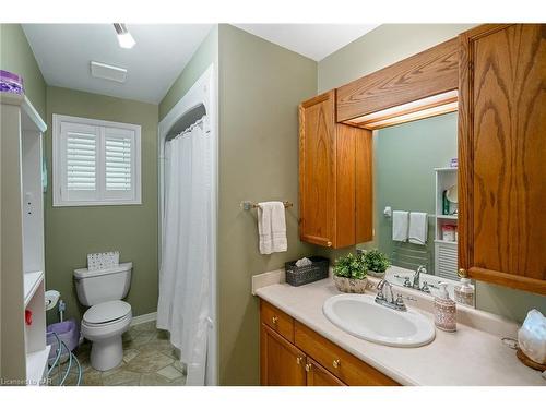 3534 Dominion Road, Ridgeway, ON - Indoor Photo Showing Bathroom