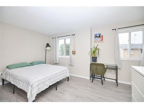 73-65 Dorchester Boulevard, St. Catharines, ON - Indoor Photo Showing Bedroom