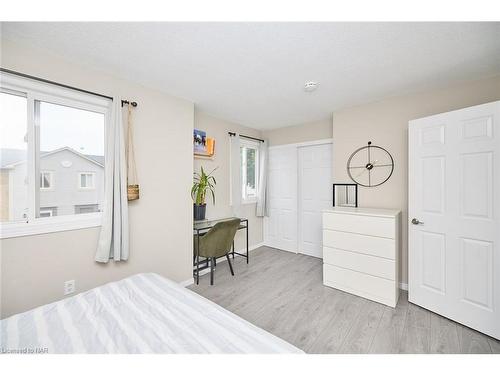 73-65 Dorchester Boulevard, St. Catharines, ON - Indoor Photo Showing Bedroom