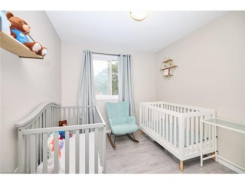 73-65 Dorchester Boulevard, St. Catharines, ON - Indoor Photo Showing Bedroom