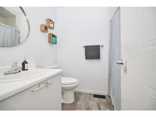 73-65 Dorchester Boulevard, St. Catharines, ON - Indoor Photo Showing Bathroom