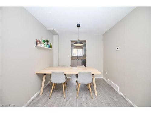 73-65 Dorchester Boulevard, St. Catharines, ON - Indoor Photo Showing Dining Room