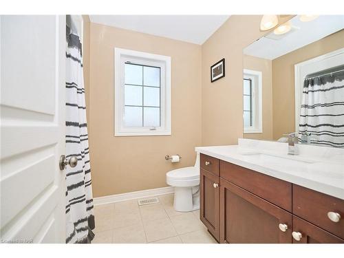 116 Clare Avenue, Welland, ON - Indoor Photo Showing Bathroom