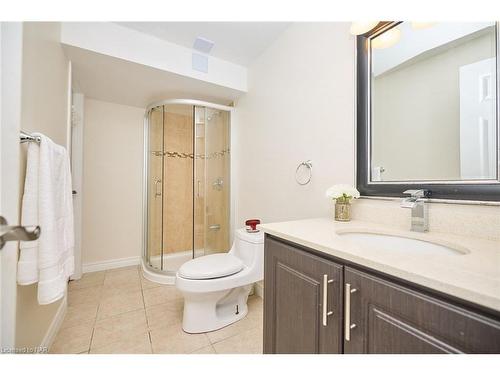 116 Clare Avenue, Welland, ON - Indoor Photo Showing Bathroom