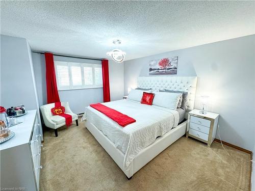 53 Baxter Crescent, Thorold, ON - Indoor Photo Showing Bedroom