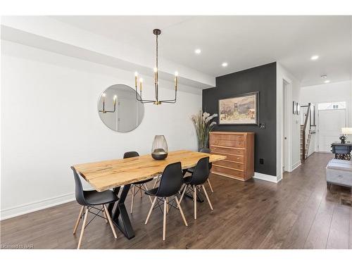 55 Paradise Grove, Niagara-On-The-Lake, ON - Indoor Photo Showing Dining Room