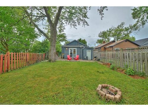 6 Thornton Street, St. Catharines, ON - Outdoor With Backyard