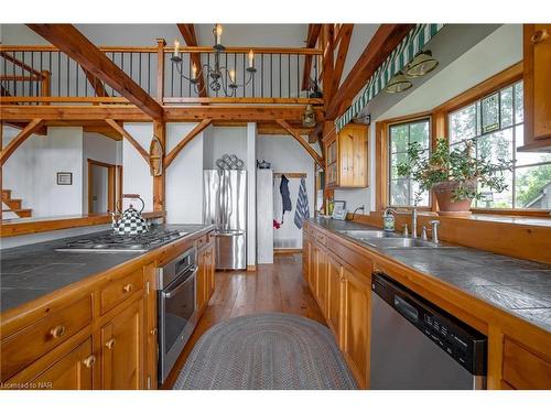 11137 Churchill Avenue, Wainfleet, ON - Indoor Photo Showing Kitchen With Double Sink