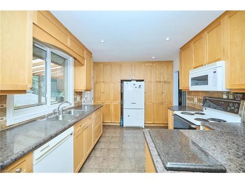 50 Trelawne Drive, St. Catharines, ON - Indoor Photo Showing Kitchen With Double Sink