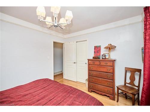 50 Trelawne Drive, St. Catharines, ON - Indoor Photo Showing Bedroom