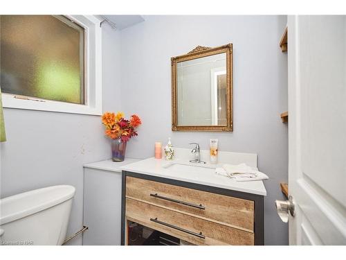 50 Trelawne Drive, St. Catharines, ON - Indoor Photo Showing Bathroom