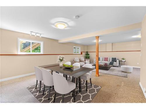 1817 Four Mile Creek Road, Niagara-On-The-Lake, ON - Indoor Photo Showing Dining Room